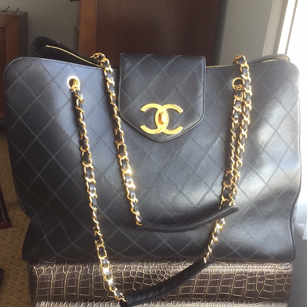 Chanel weekend travel